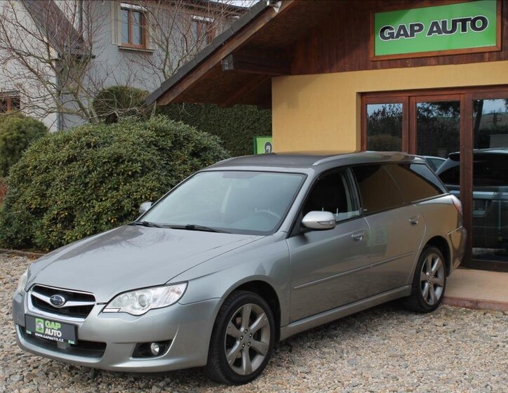 Subaru Legacy Kombi 2,0 l 121 kw