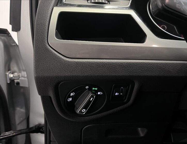 Volkswagen Touran 13