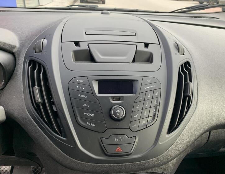 Ford Transit Courier 12