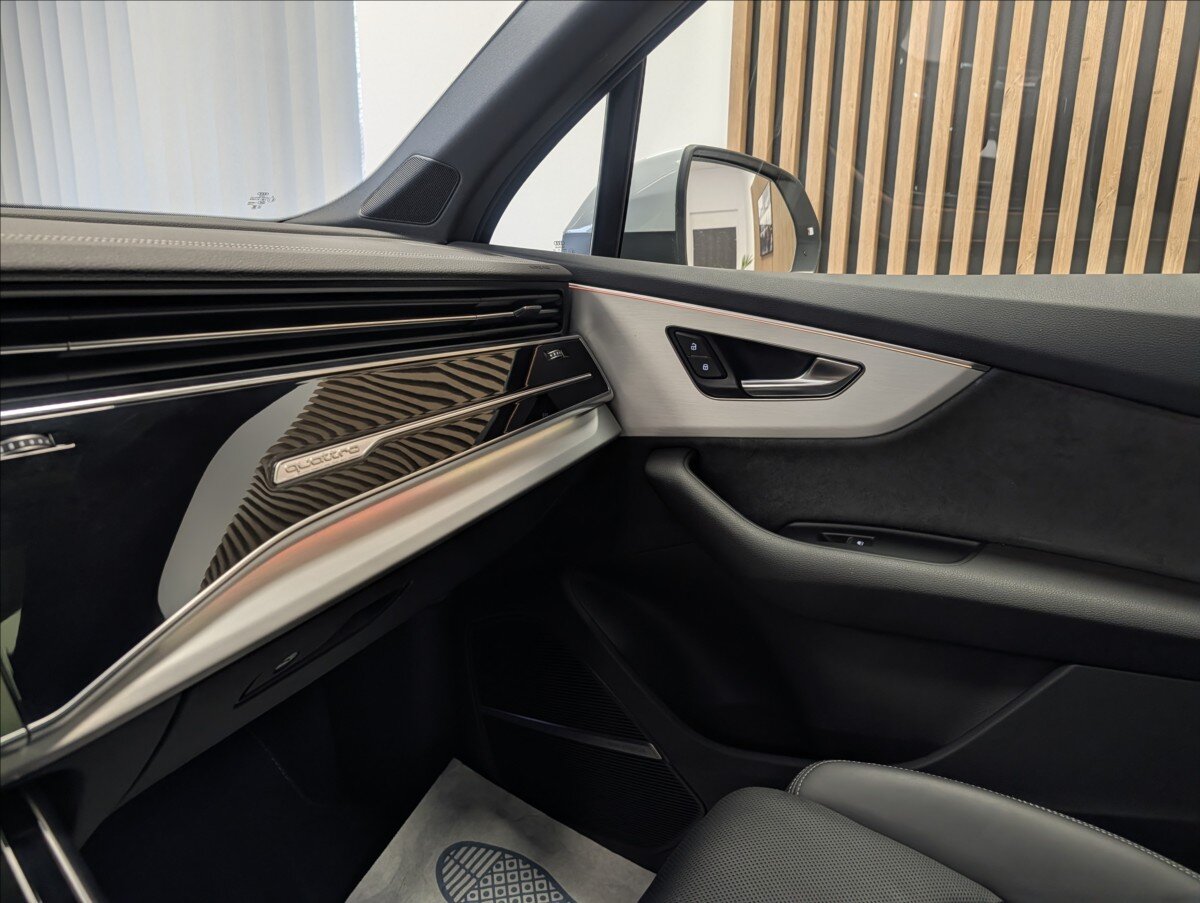 Audi Q7 Kombi 3,0 l 210 kw