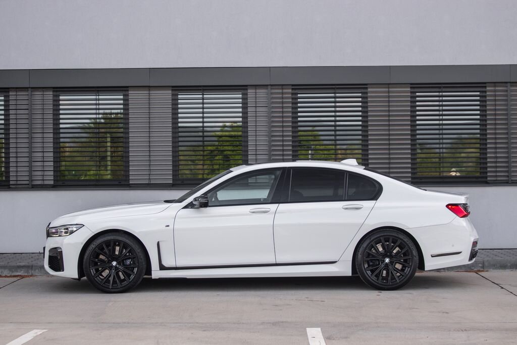 BMW Řada 7 Sedan 3,0 l 294 kw