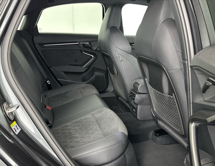 Audi RS 3 Sedan / Limuzína 2,5 l 294 kw