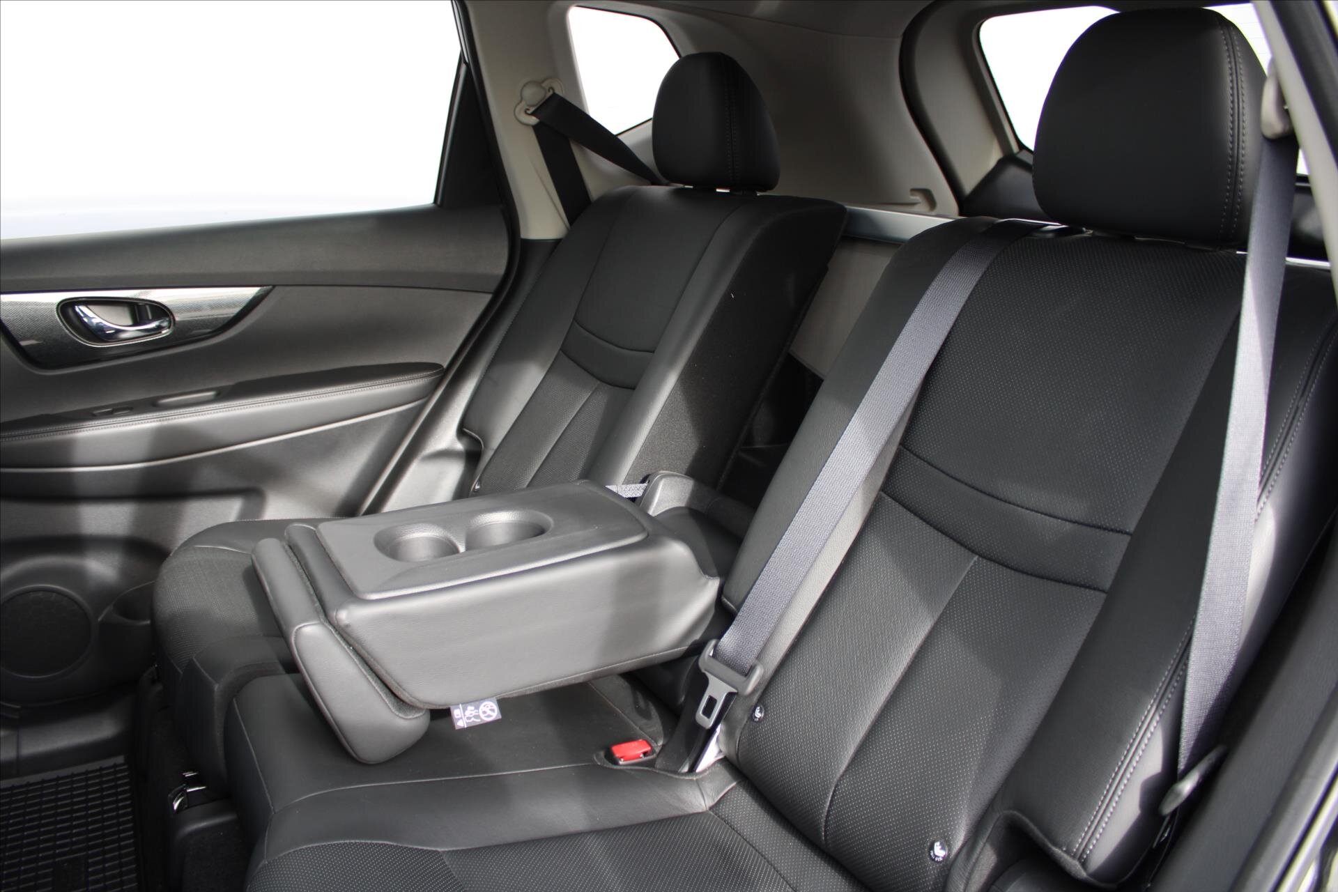 Nissan X-Trail SUV / Terénní 1,6 l 96 kw