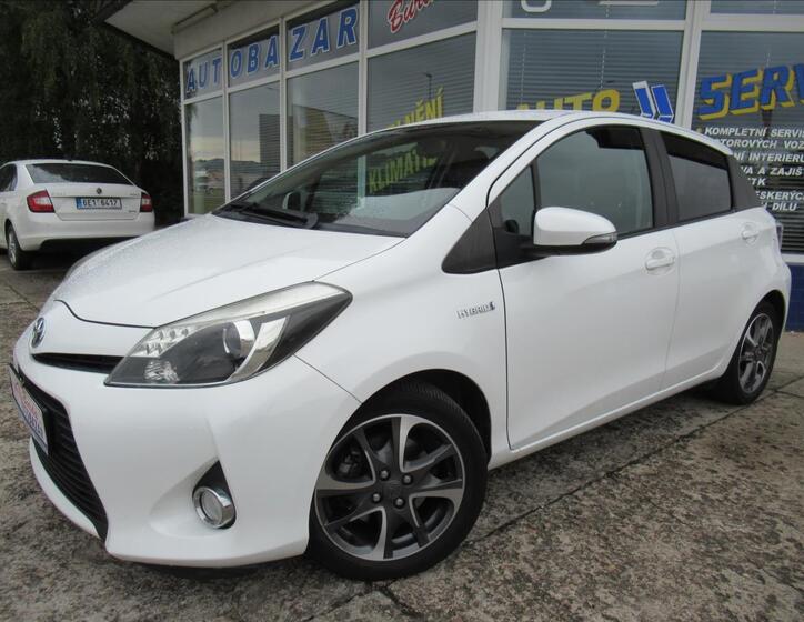 Toyota Yaris 1