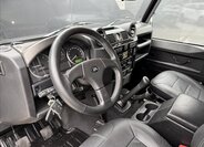 Land Rover Defender Skříň 2,2 l 90 kw