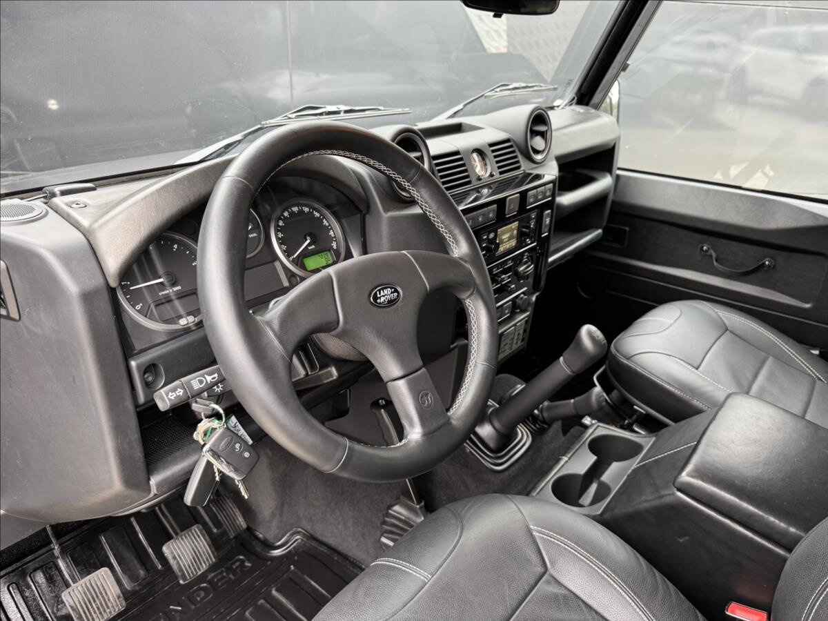 Land Rover Defender Skříň 2,2 l 90 kw
