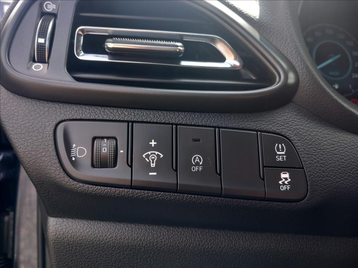 Hyundai i30 Kombi 998,0 73 kw