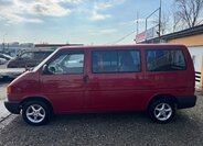 Volkswagen Transporter Kombi 2,5 l 65 kw