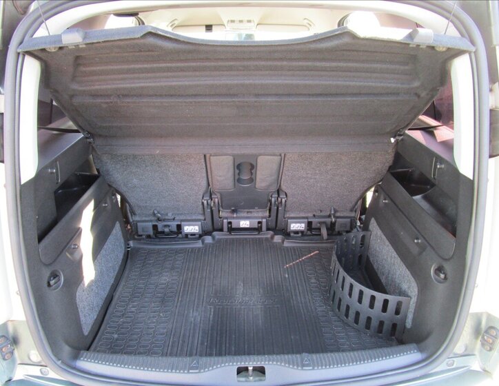 Škoda Roomster Kombi 1,4 l 63 kw