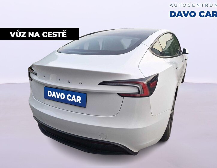 Tesla Model 3 Sedan 0,0 208 kw