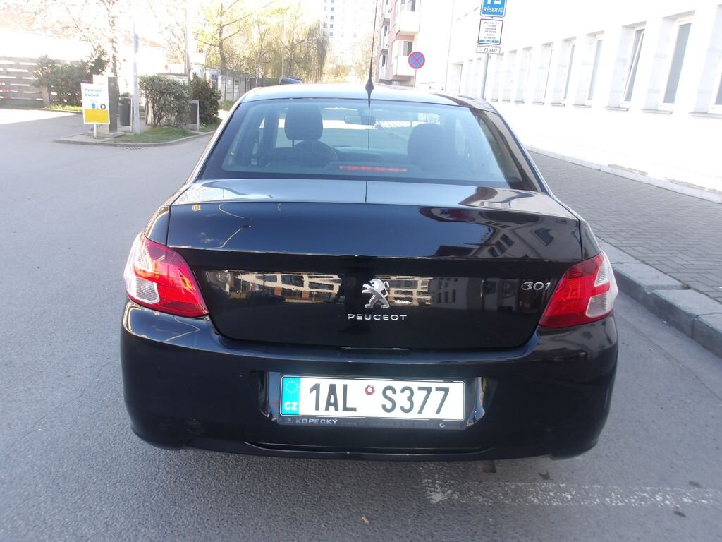 Peugeot 301 Sedan / Limuzína 1,2 l 53 kw
