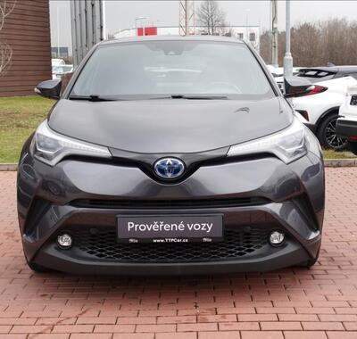 Toyota C-HR 2