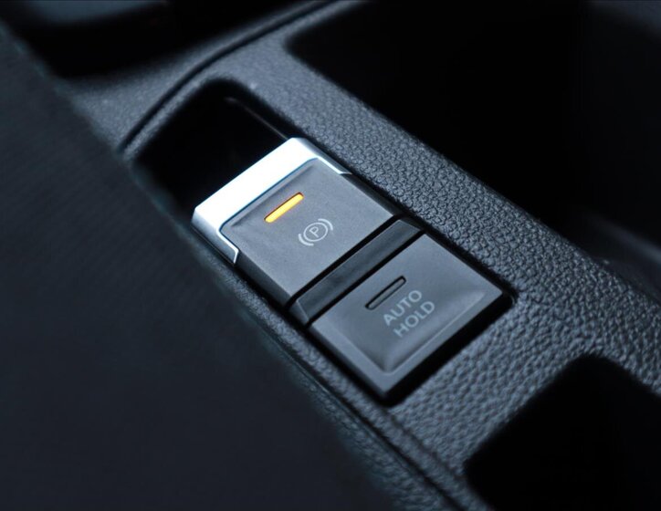 Volkswagen T-Roc CUV 1,5 l 110 kw