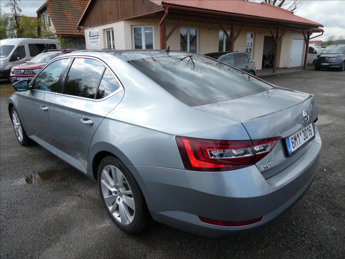 Škoda Superb Liftback 2,0 l 110 kw