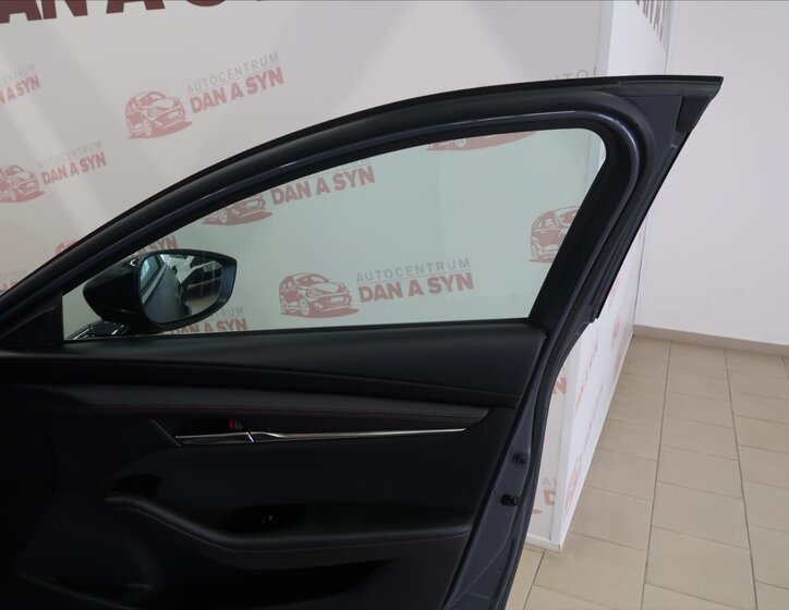 Mazda 3 Hatchback 2,0 l 110 kw