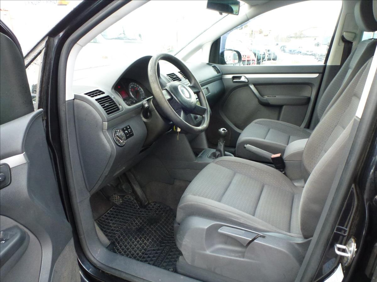 Volkswagen Touran Kombi 2,0 l 100 kw