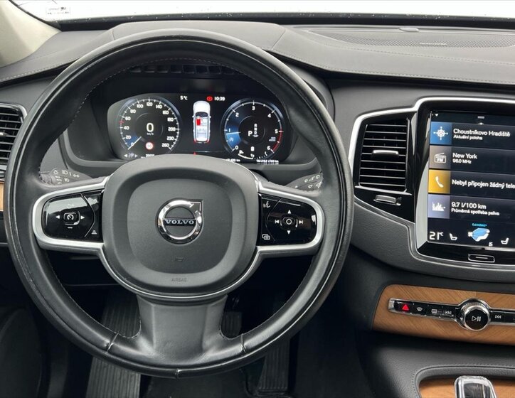 Volvo XC90 SUV / Terénní 2,0 l 173 kw