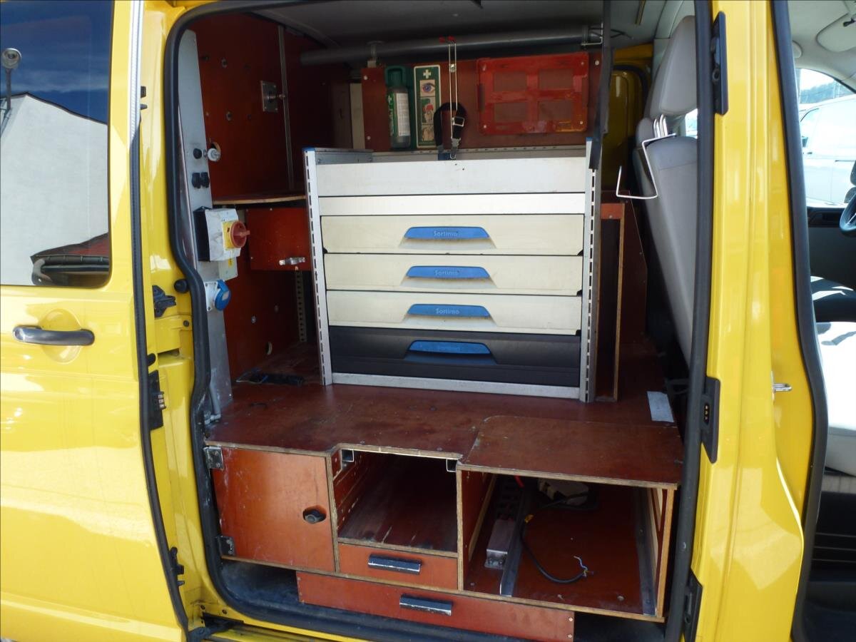 Volkswagen Transporter Skříň 2,0 l 84 kw
