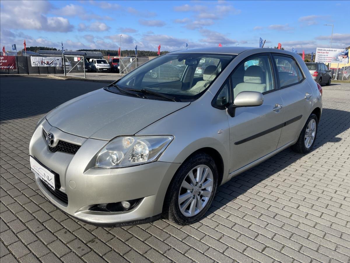 Toyota Auris Hatchback 2,0 l 93 kw