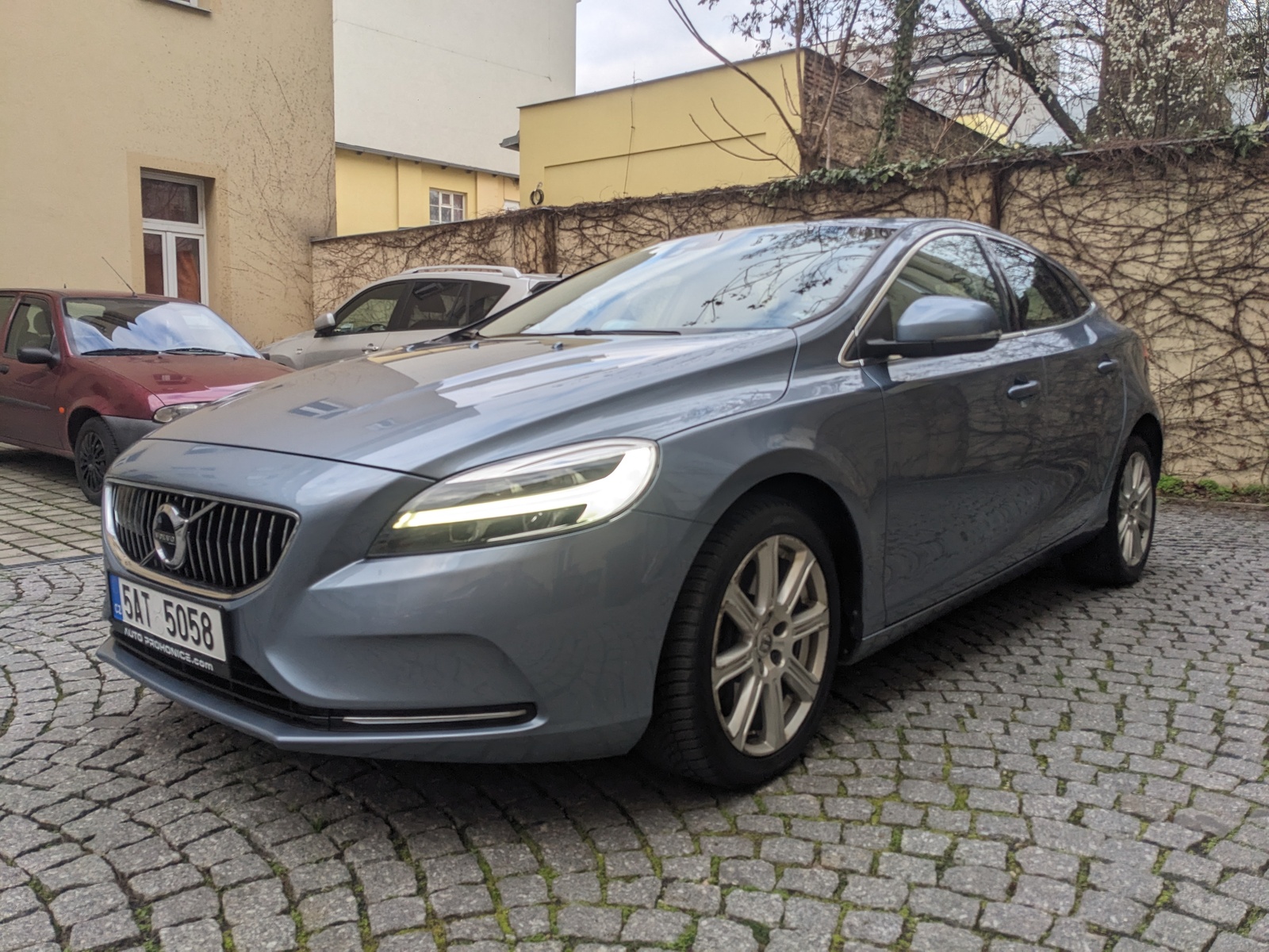 Volvo V40 2