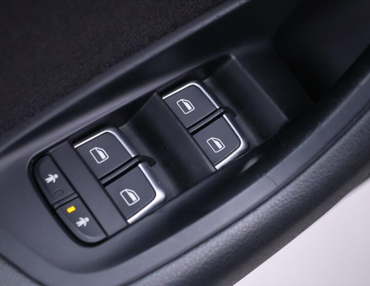 Audi A6 Kombi 2,0 l 140 kw