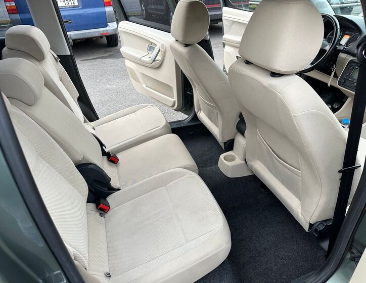 Škoda Roomster 13