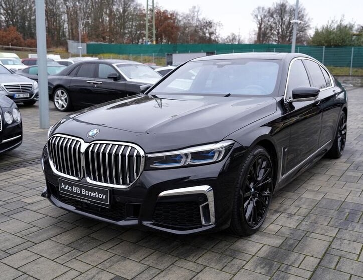 BMW Řada 7 Sedan 3,0 l 250 kw