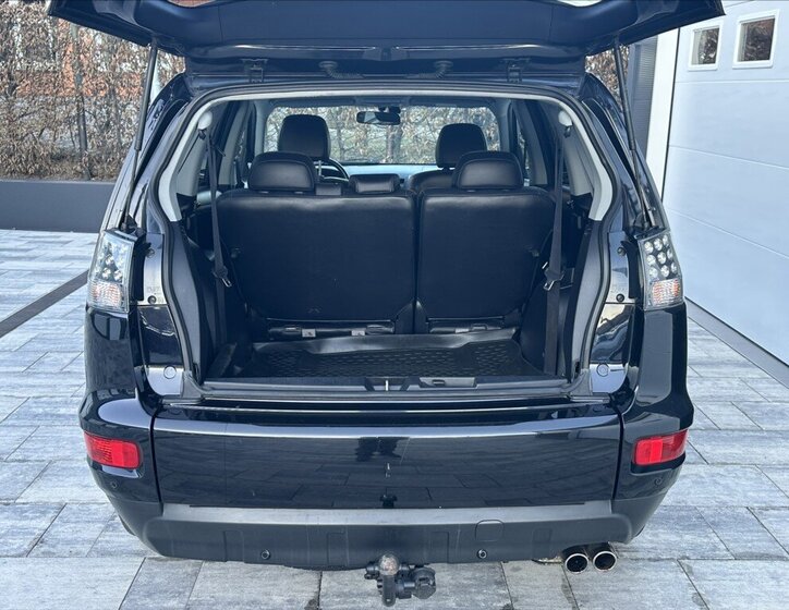 Mitsubishi Outlander SUV / Terénní 2,3 l 130 kw