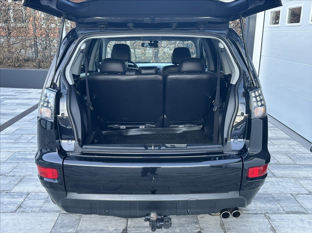 Mitsubishi Outlander SUV / Terénní 2,3 l 130 kw