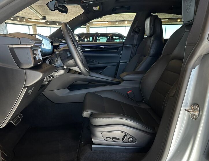 Porsche Macan SUV / Terénní 0,0 300 kw