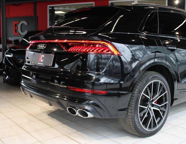 Audi SQ8 SUV / Terénní 4,0 l 320 kw