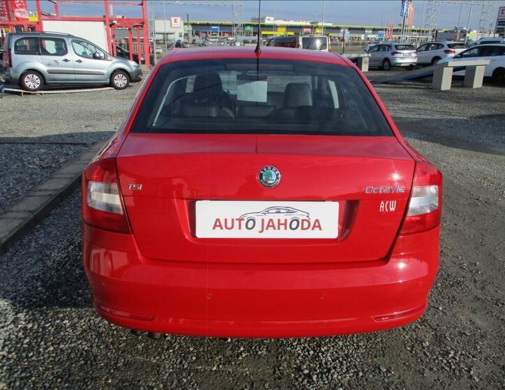 Škoda Octavia Sedan 1,4 l 90 kw