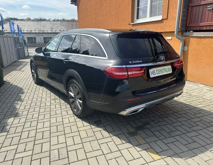 Mercedes-Benz Třídy E 7