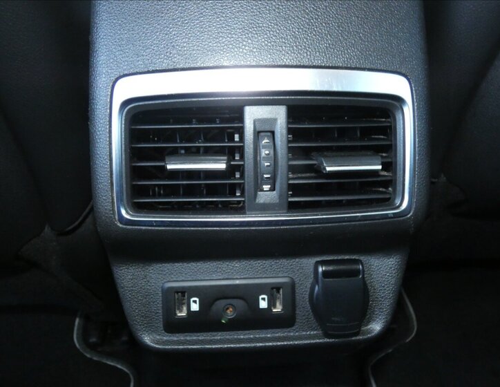 Renault Koleos SUV / Terénní 2,0 l 130 kw