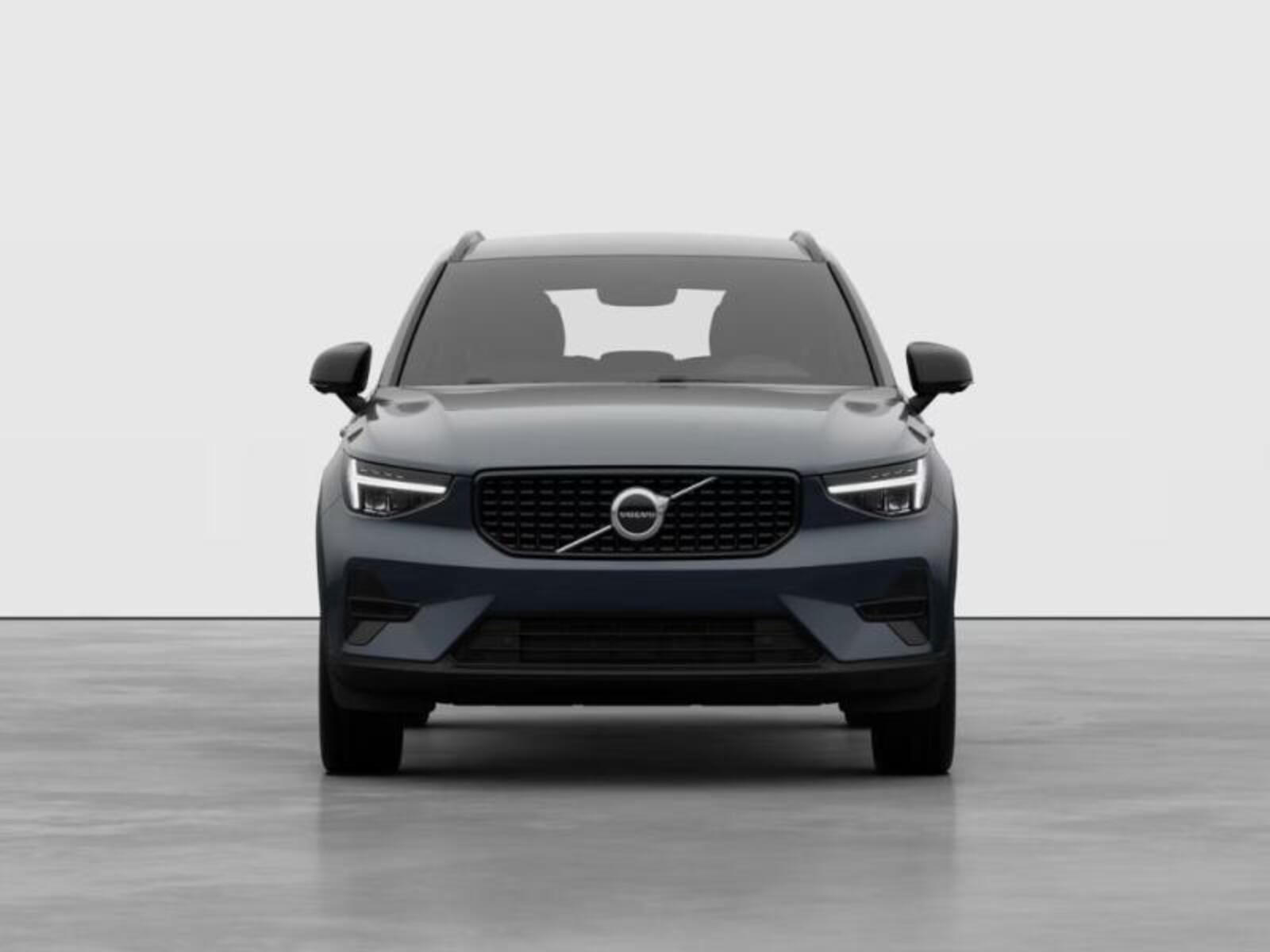 Volvo XC40 4