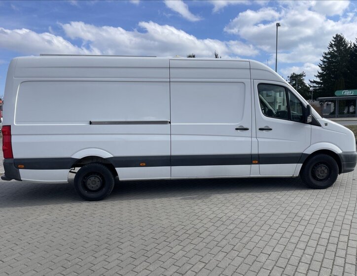Volkswagen Crafter Skříň 2,0 l 120 kw