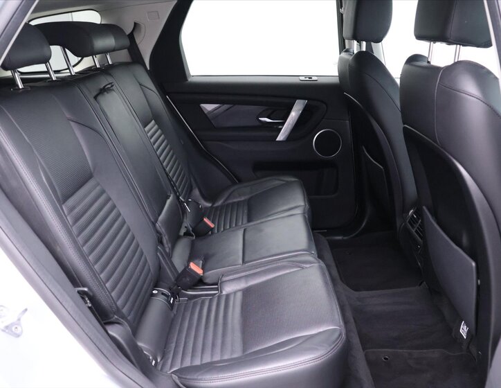 Land Rover Discovery Sport SUV / Terénní 2,0 l 110 kw