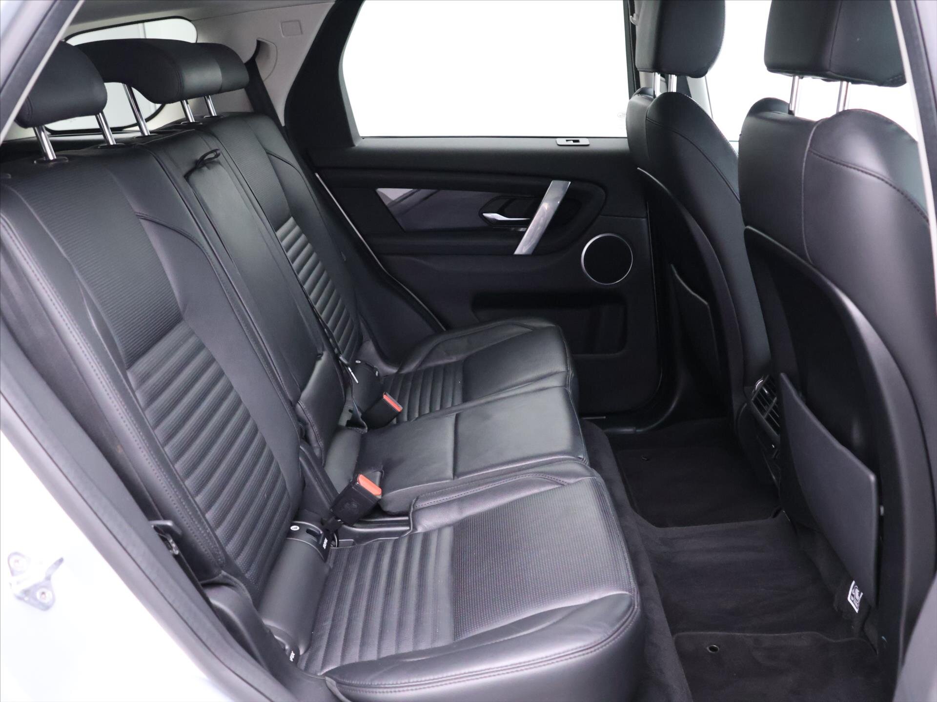 Land Rover Discovery Sport SUV / Terénní 2,0 l 110 kw