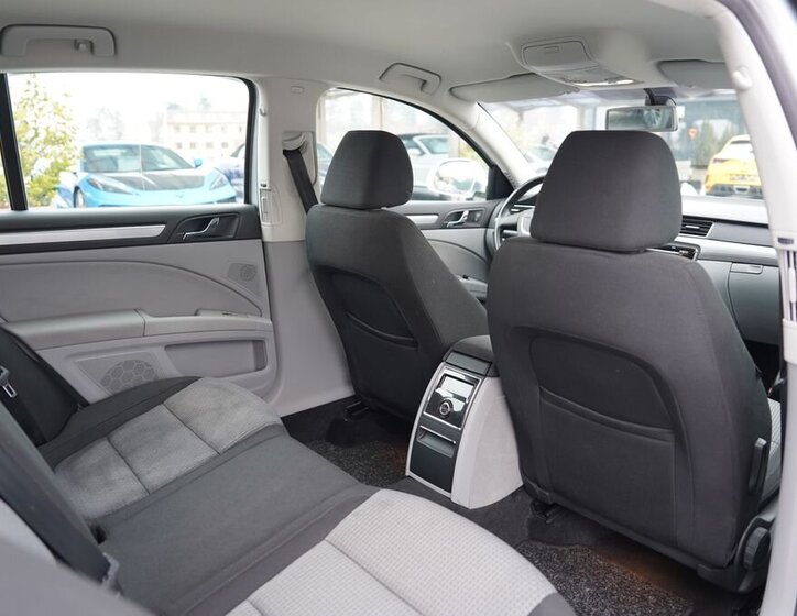 Škoda Superb Sedan 1,8 l 118 kw