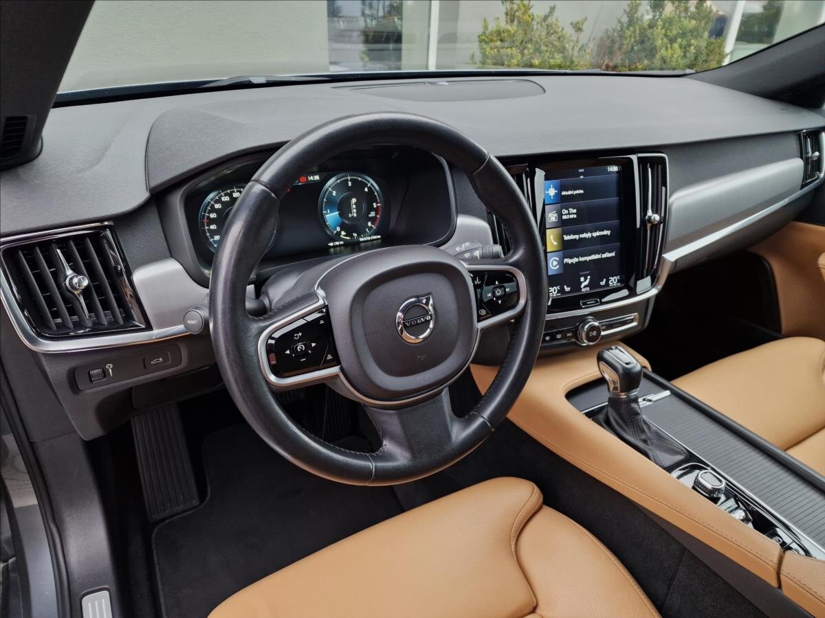 Volvo V90 Kombi 2,0 l 173 kw