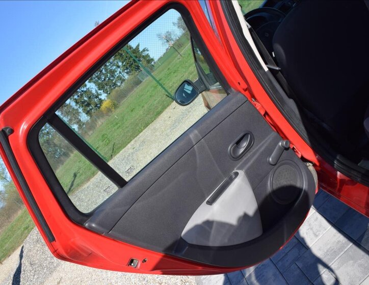 Renault Clio Kombi 1,1 l 74 kw