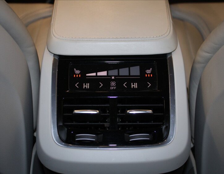 Volvo V90 Kombi 2,0 l 177 kw