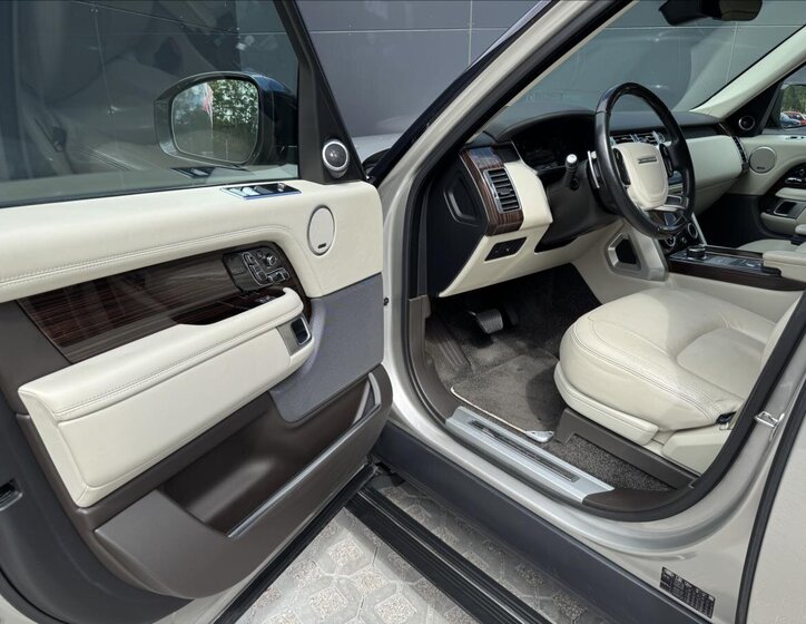 Land Rover Range Rover SUV / Terénní 5,0 l 386 kw