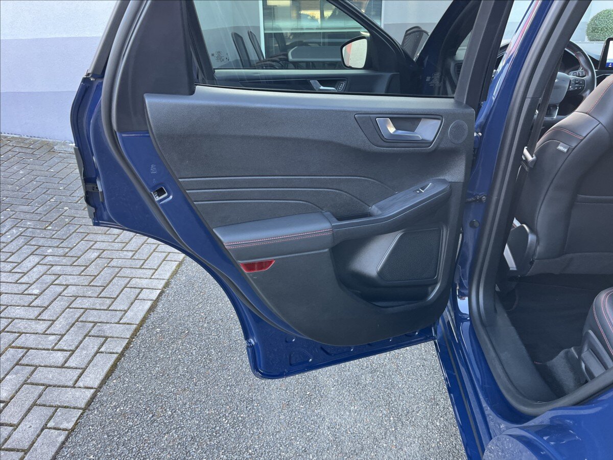 Ford Kuga SUV / Terénní 2,5 l 165 kw