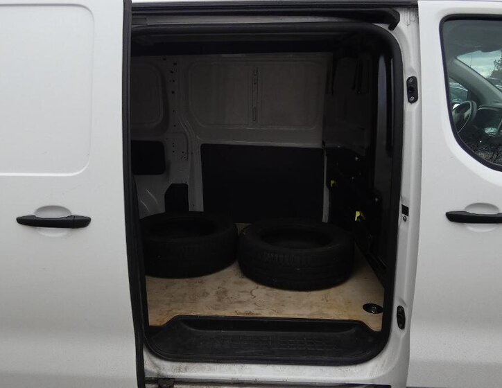 Opel Vivaro Užitková 2,0 l 106 kw