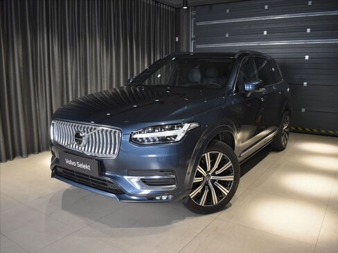 Volvo XC90 SUV / Terénní 2,0 l 220 kw