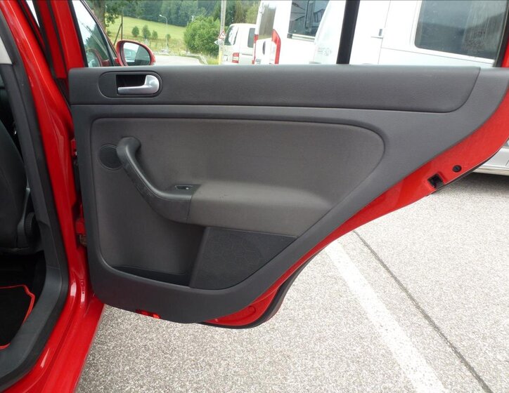 Volkswagen Golf Plus Kombi 1,6 l 85 kw