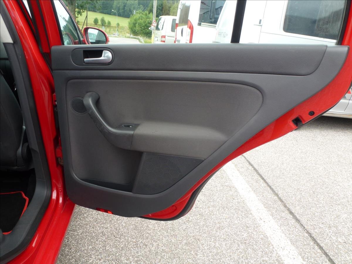 Volkswagen Golf Plus Kombi 1,6 l 85 kw