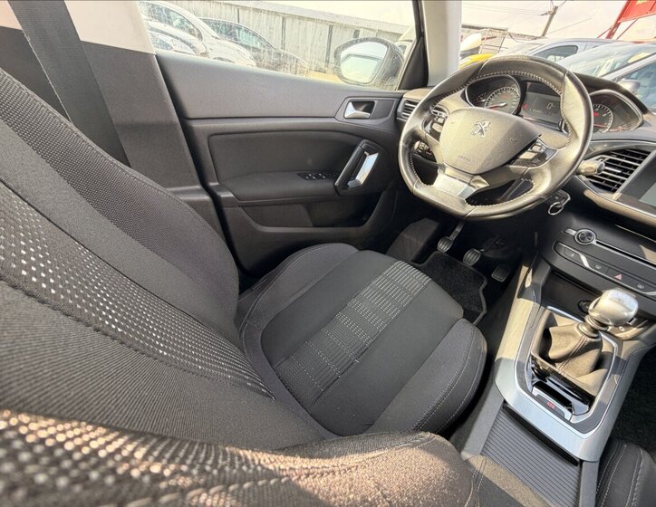 Peugeot 308 Kombi 2,0 l 110 kw