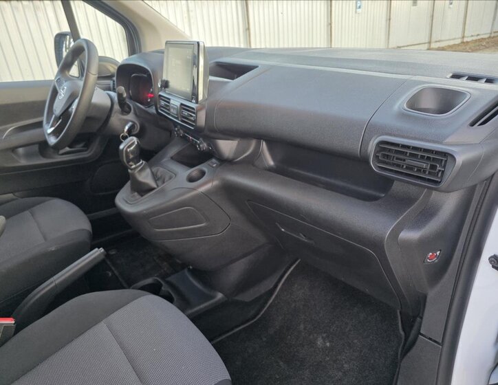 Opel Combo Skříň 1,5 l 75 kw